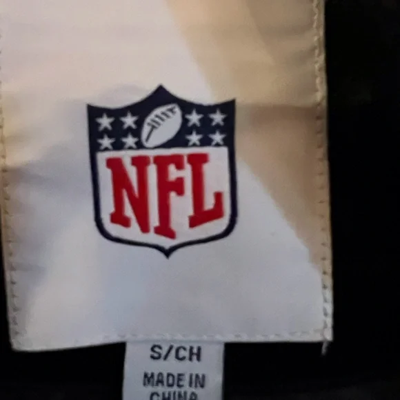 Detroit Lions Black Puffer Jacket - Picture 4 of 4